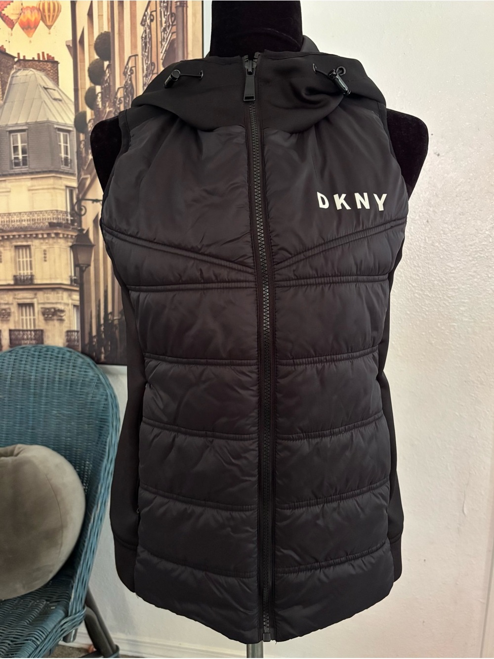 DKNY Sport Hooded Puffer Vest Women’s Small Black Full Zip Quilted Lightweight